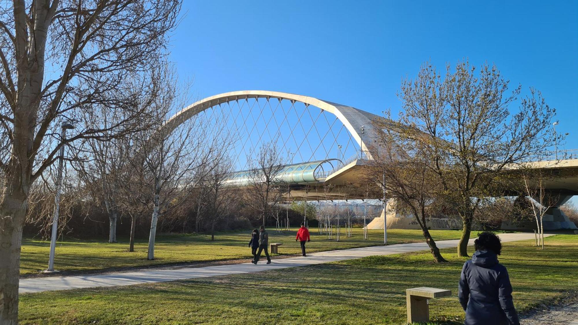 Mirador Del Portillo Zaragoza Exterior photo